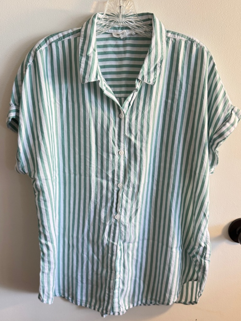 beachlunchlounge Green and White Vertical Stripe Short Sleeve Button-Up Size L